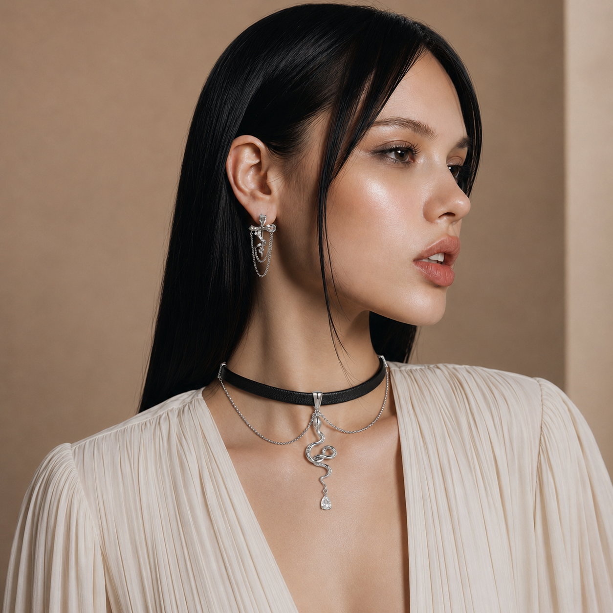 Serpentine Choker