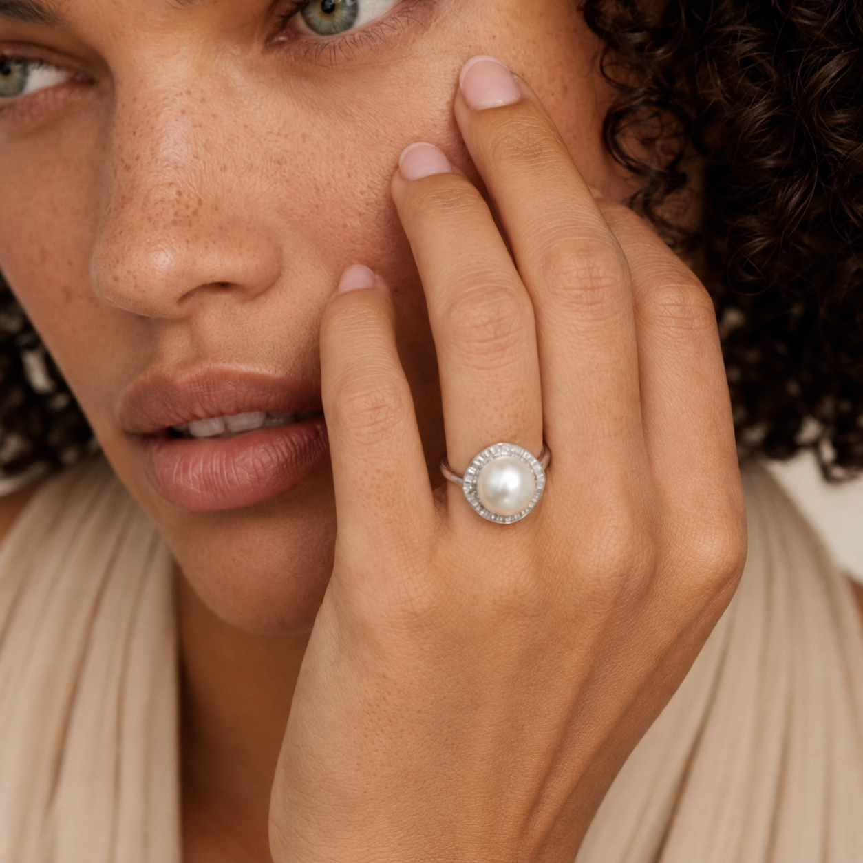 Lumière Pearl Halo Ring